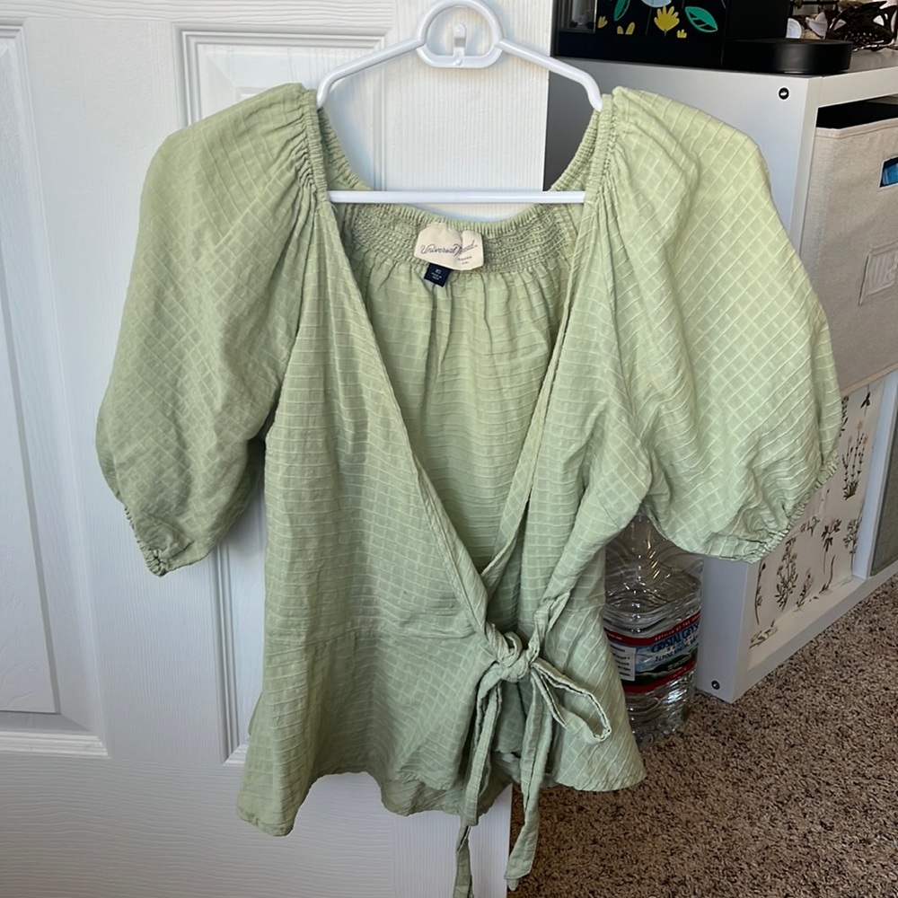 Universal Thread Pastel Green Blouse